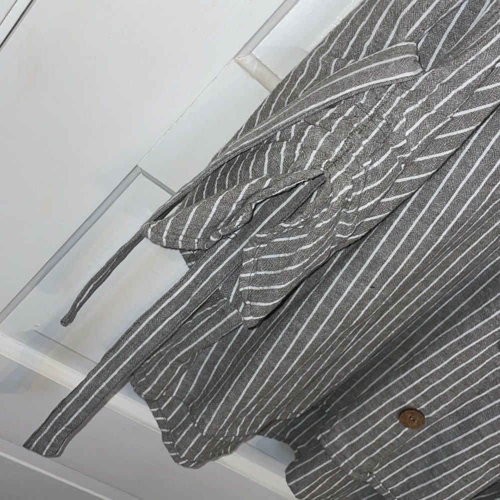 3/4 Sleeve Loose Fit Grey‎ Blouse Vertical Stripe Big Chunky Buttons Summer Core - Picture 2 of 8